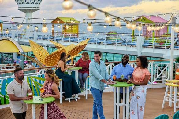 Royal Caribbean International, Freedom of the Seas, Lime & Coconut 3, NMorley.jpg